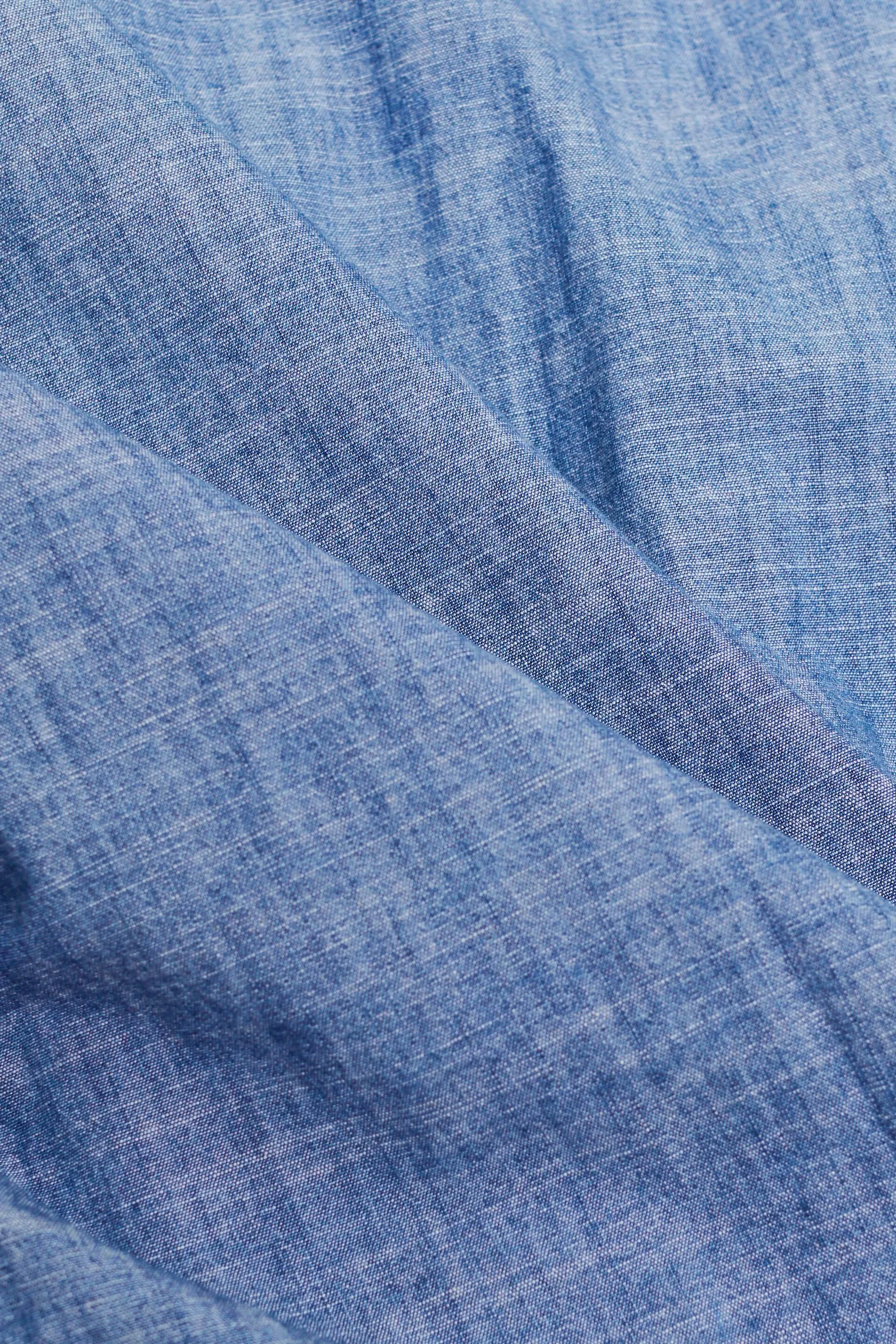 Chemise à col boutonné en chambray