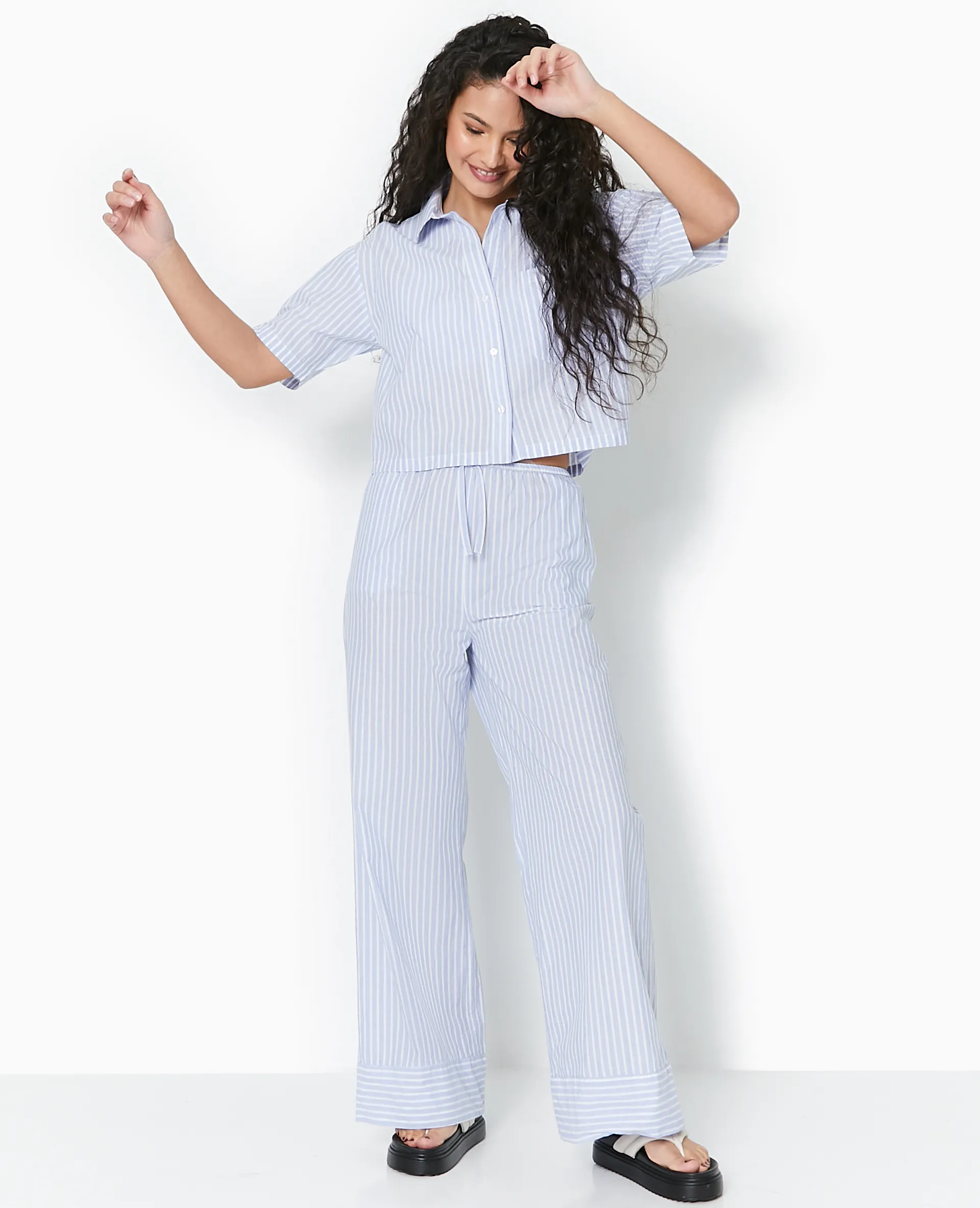 Chemise cropped rayée façon pyjama d'homme