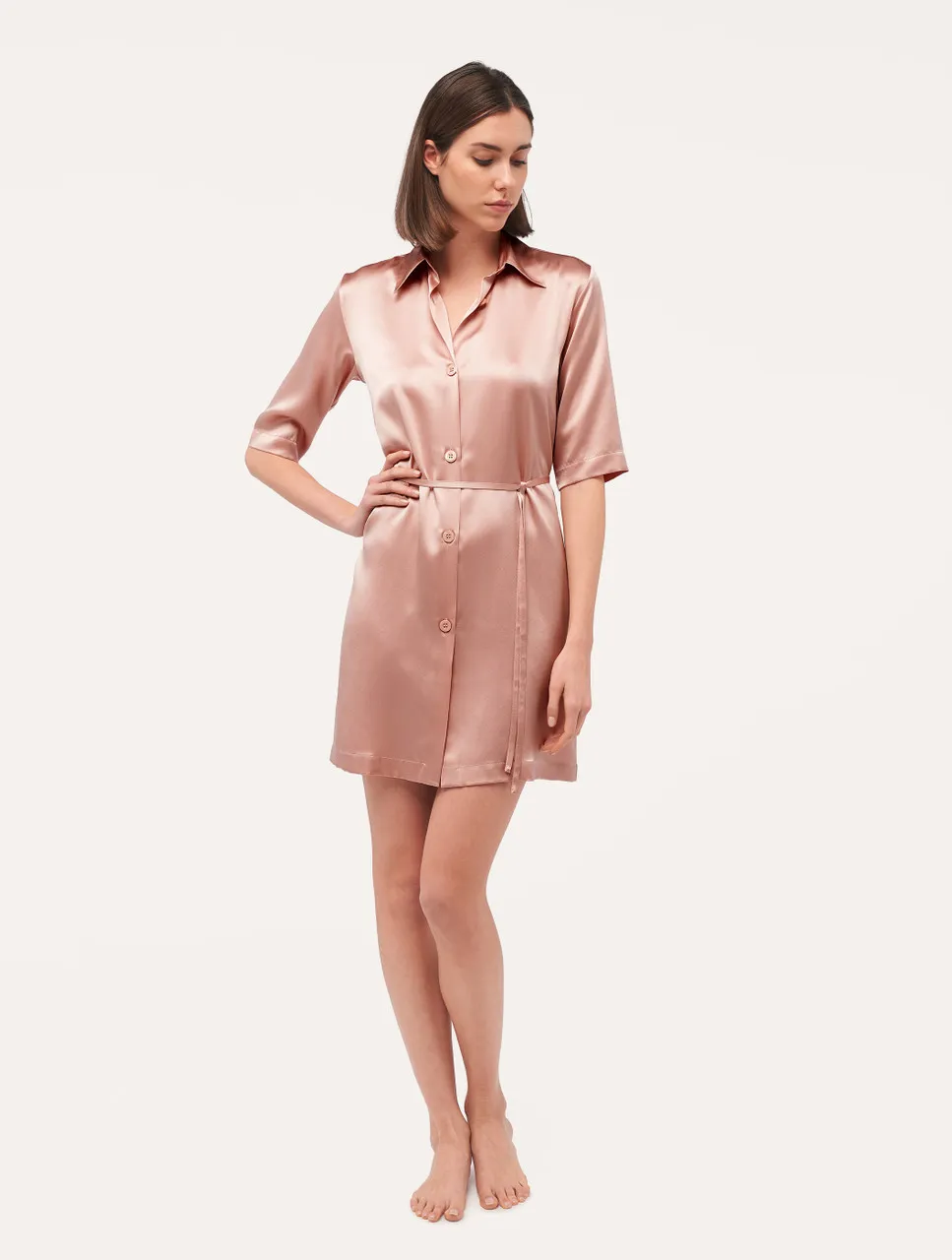 Chemise de nuit longue en soie rose