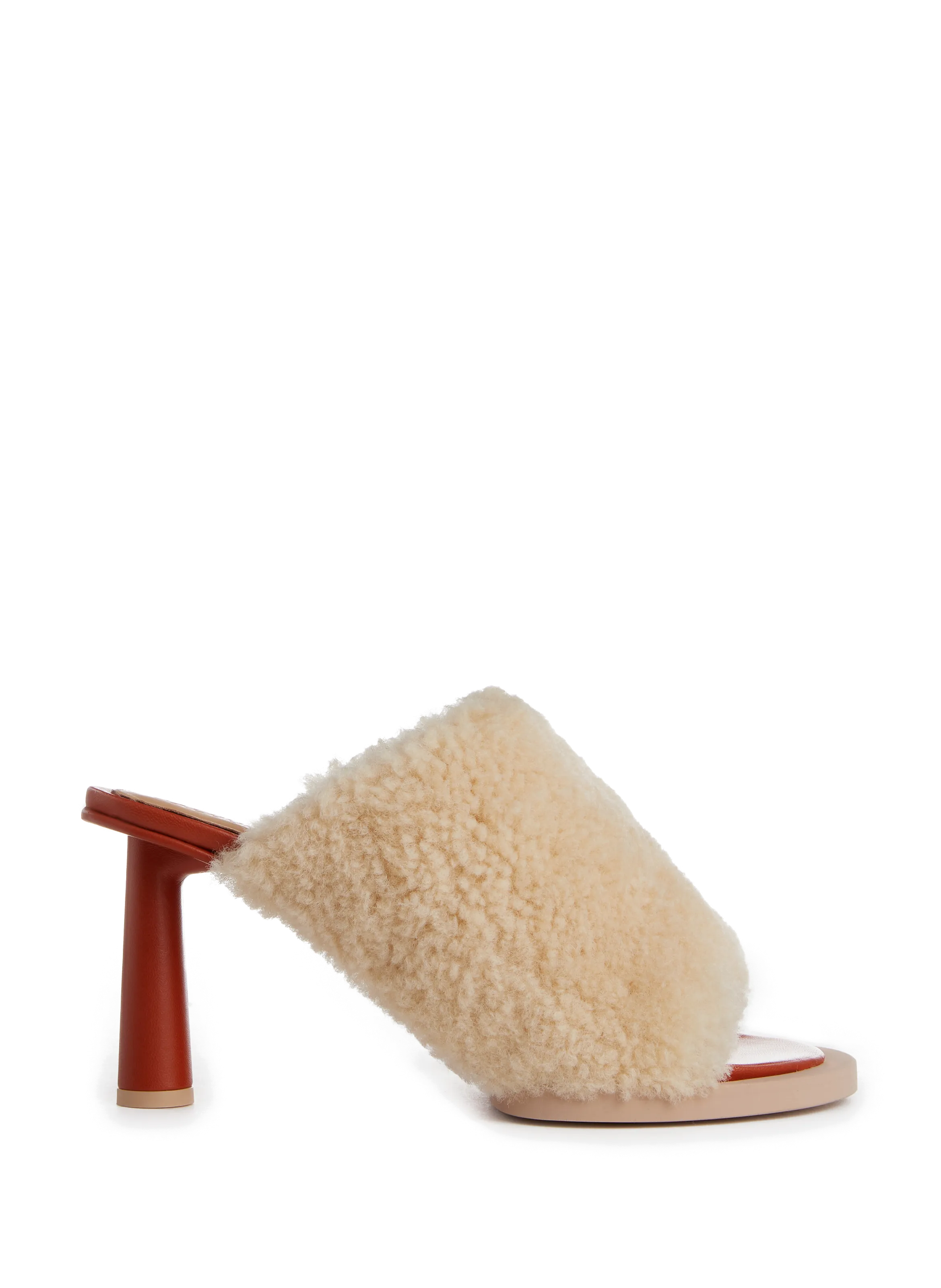 JACQUEMUS  Mules en laine d'agneau - Beige