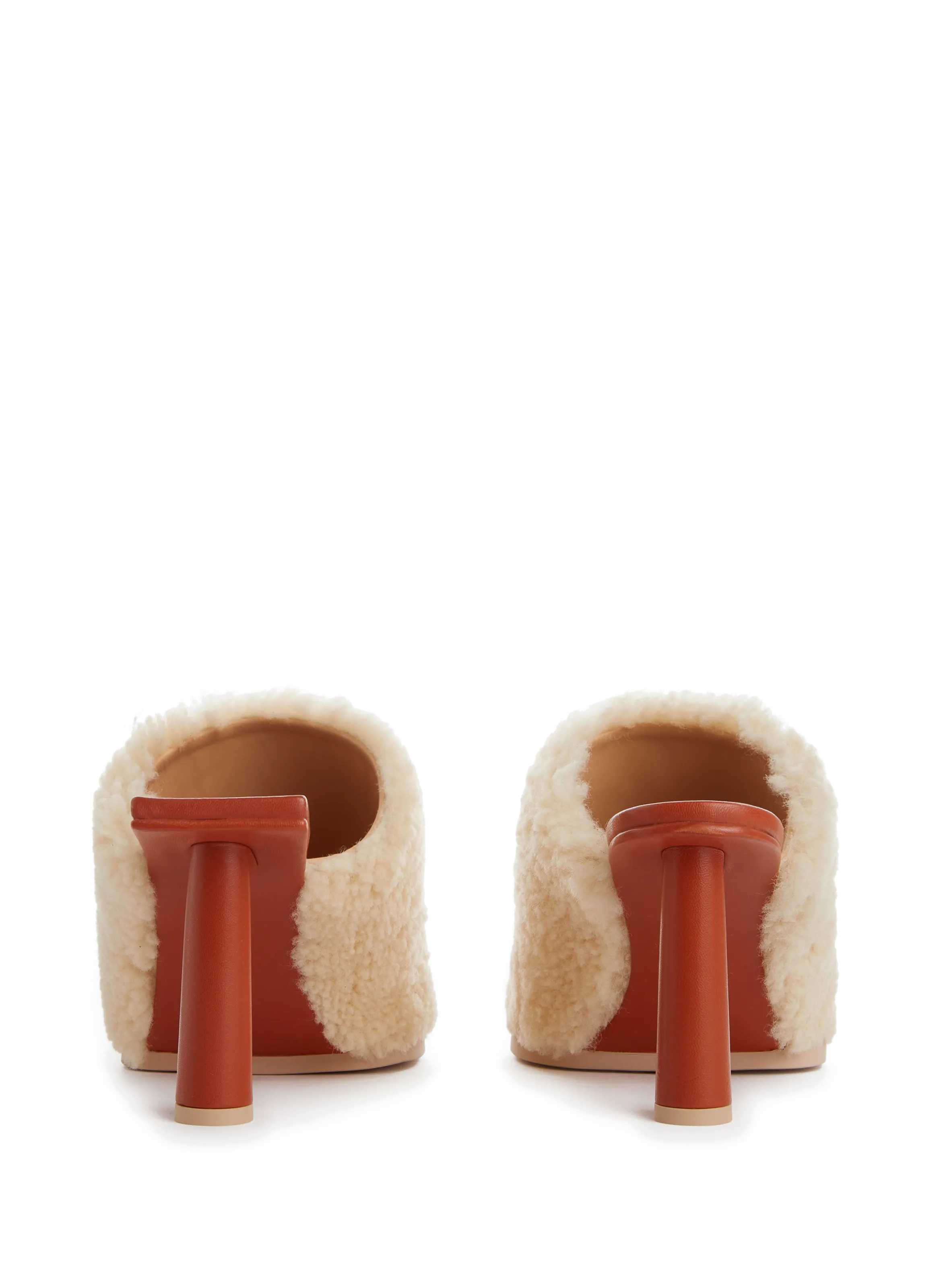 JACQUEMUS  Mules en laine d'agneau - Beige