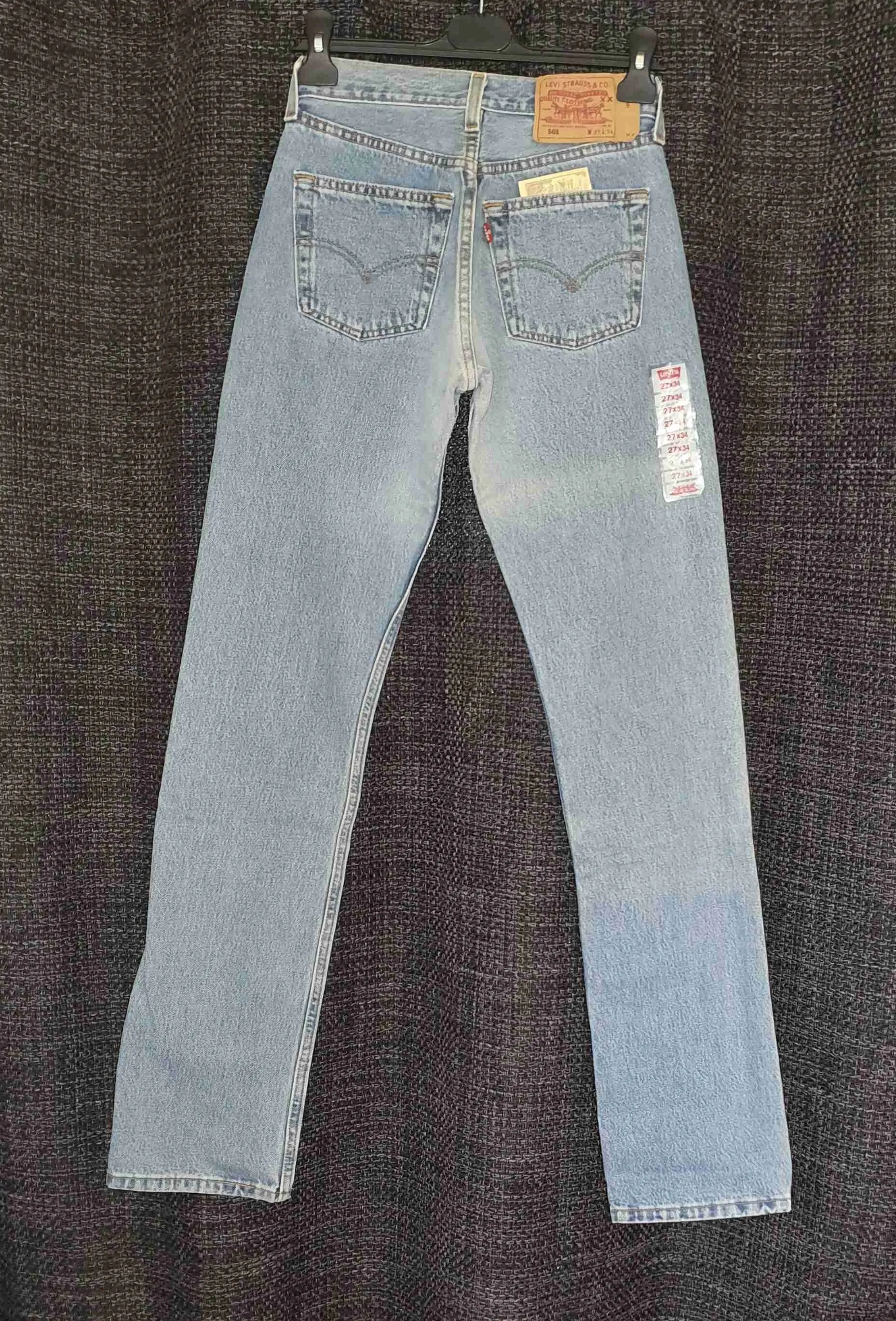 Jean Levi's 501 W27L34