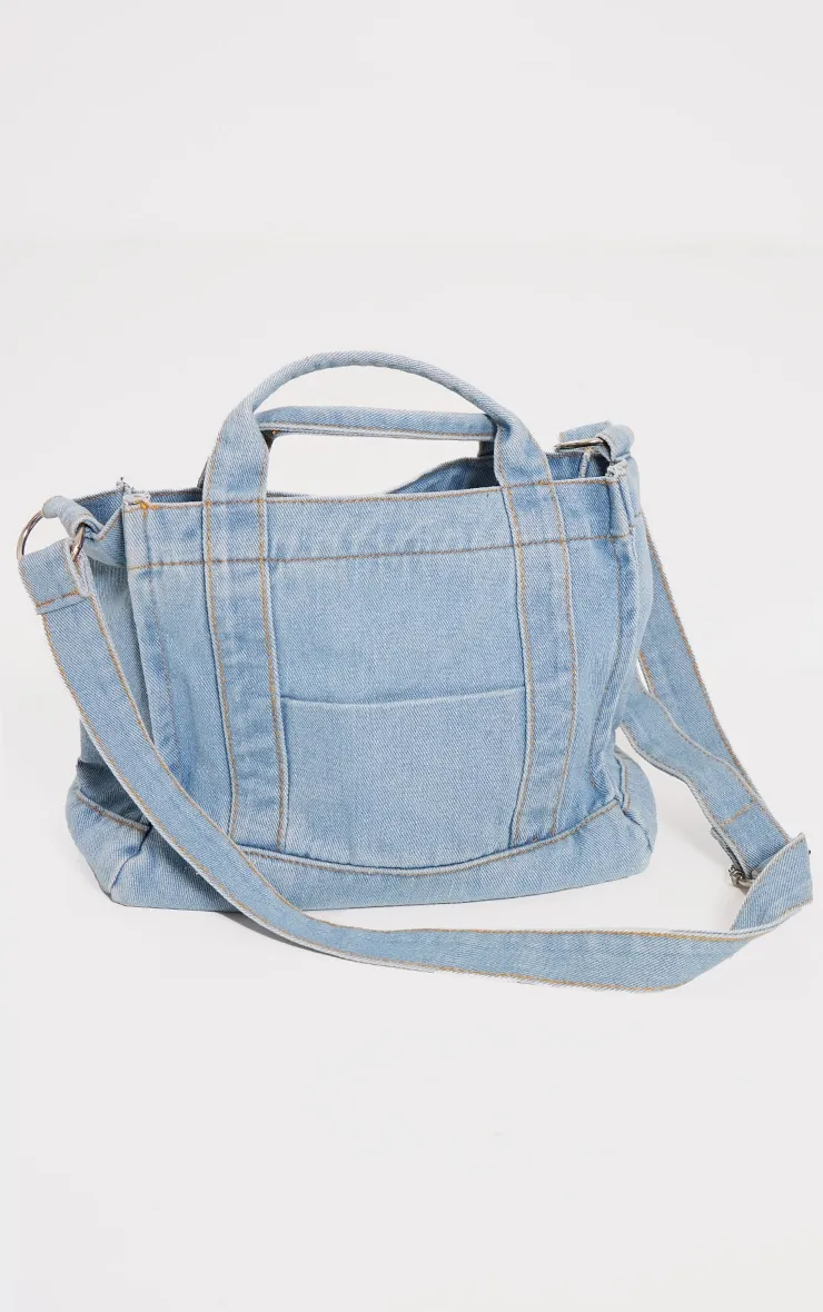 Mini tote bag à bandoulière en jean bleu délavé