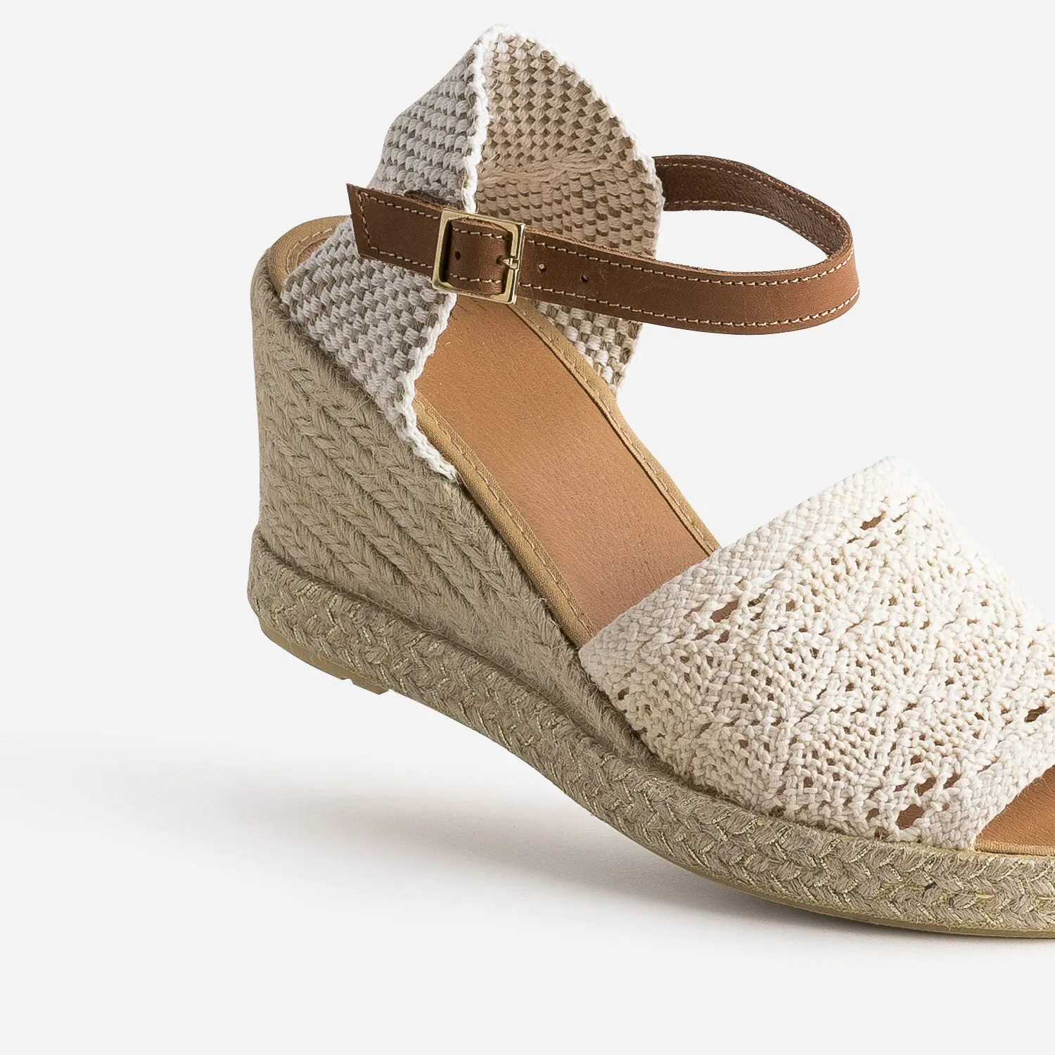 Sandale compensée écrue façon macramé - Sandales Femme | ERAM