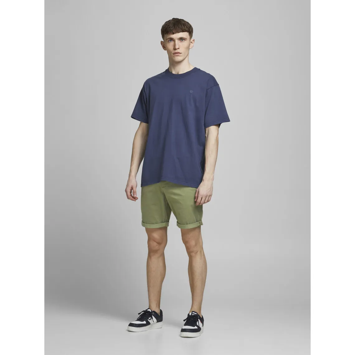 Short chino Regular Fit Vert foncé en coton | 3 Suisses