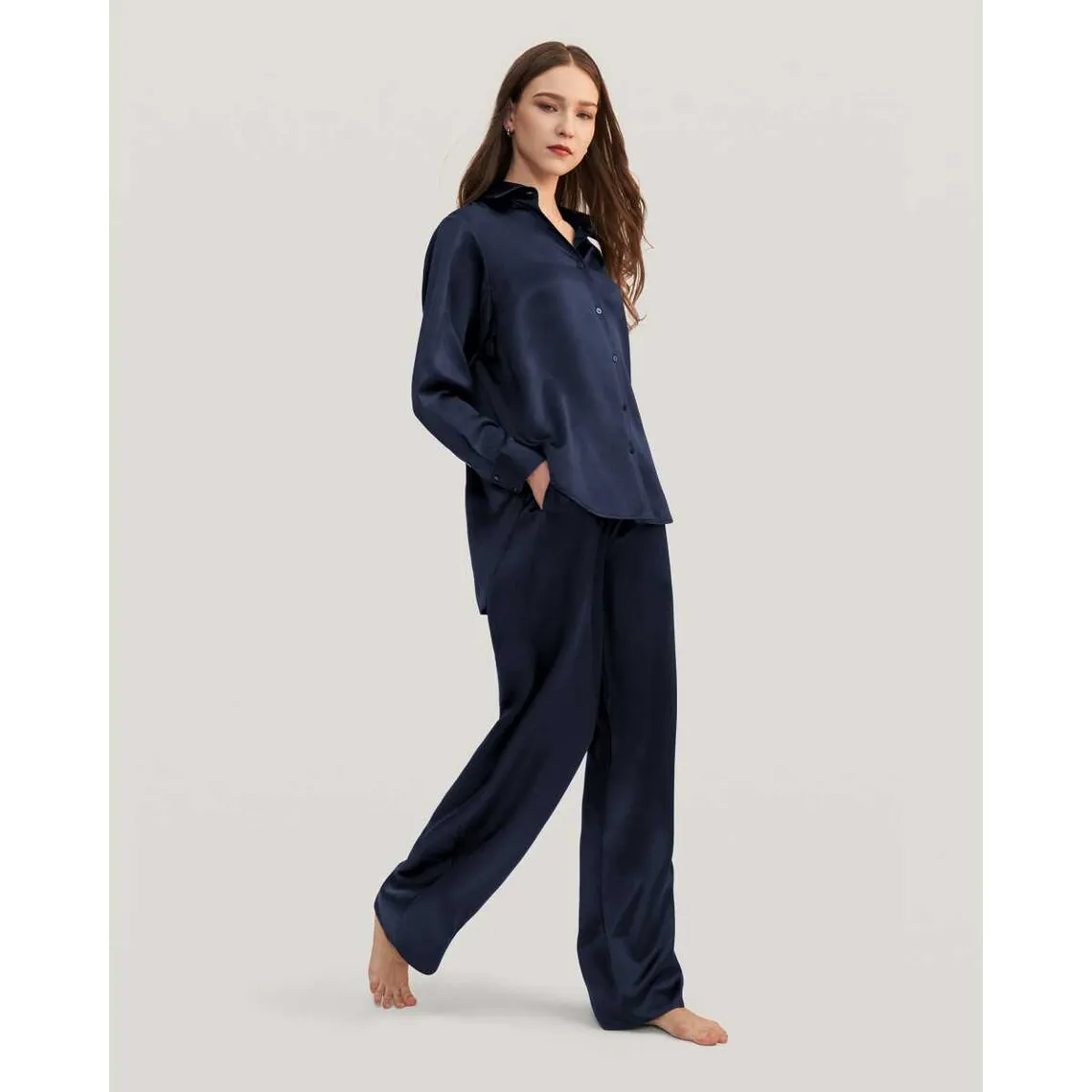 Viola Pyjama surdimensionné en soie bleu marine | 3 Suisses